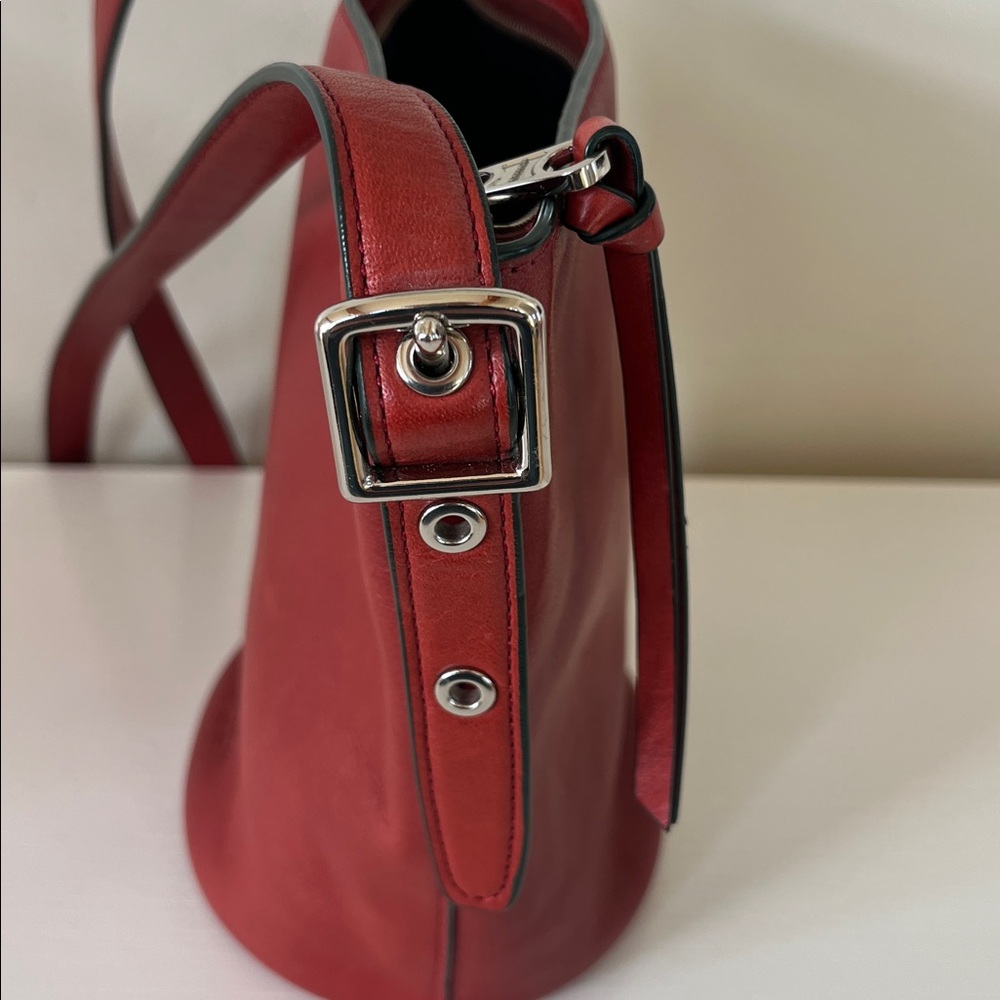 Vintage Coach Red Leather Bucket Crossbody Bag - Picture 6 of 8